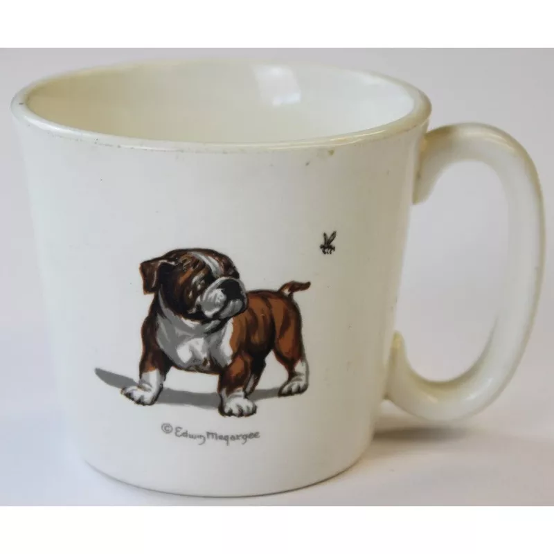 "Bulldog & Bumblebee Mug"